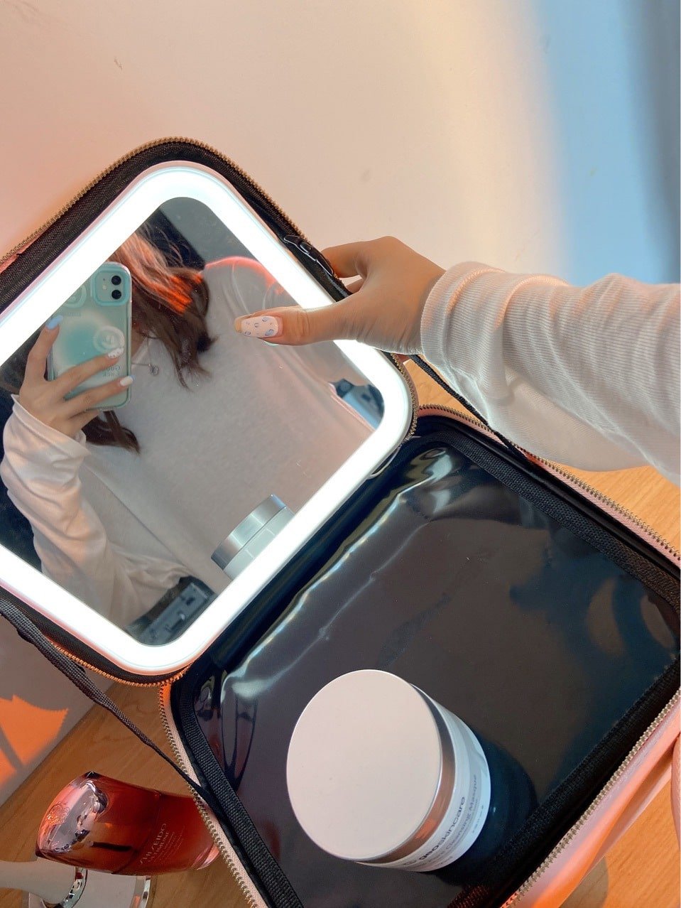 LED حقيبة مكياج متنقلة مع مرآة وإضاءة - Makfool
