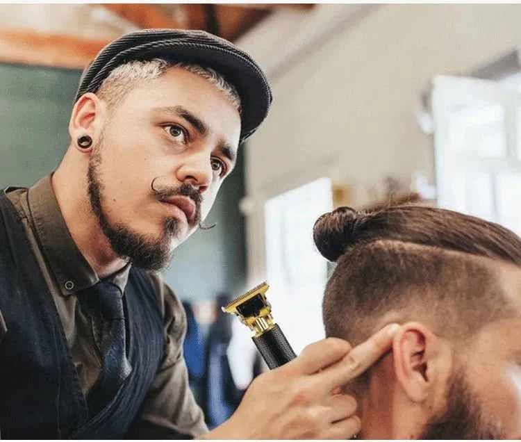 ماكينة حلاقة للرجال متينة تعمل على الشحن - Makfool